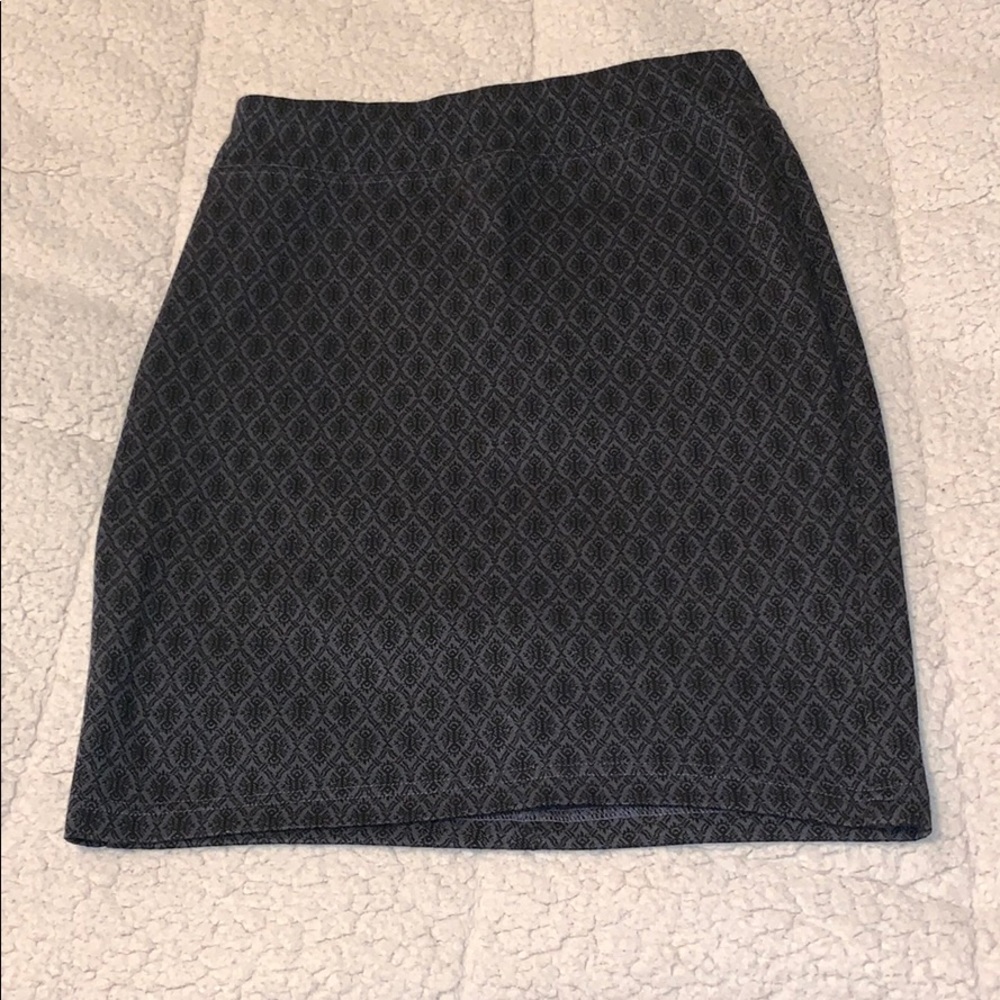 Black and gray stretch pencil skirt